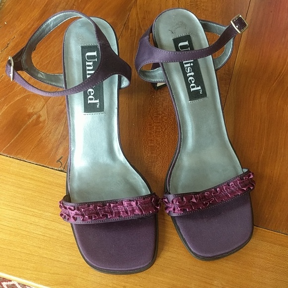 UNLISTED SANDALS ๐ก๐ก๐ก๐ก๐ก๐ก - Picture 2 of 8